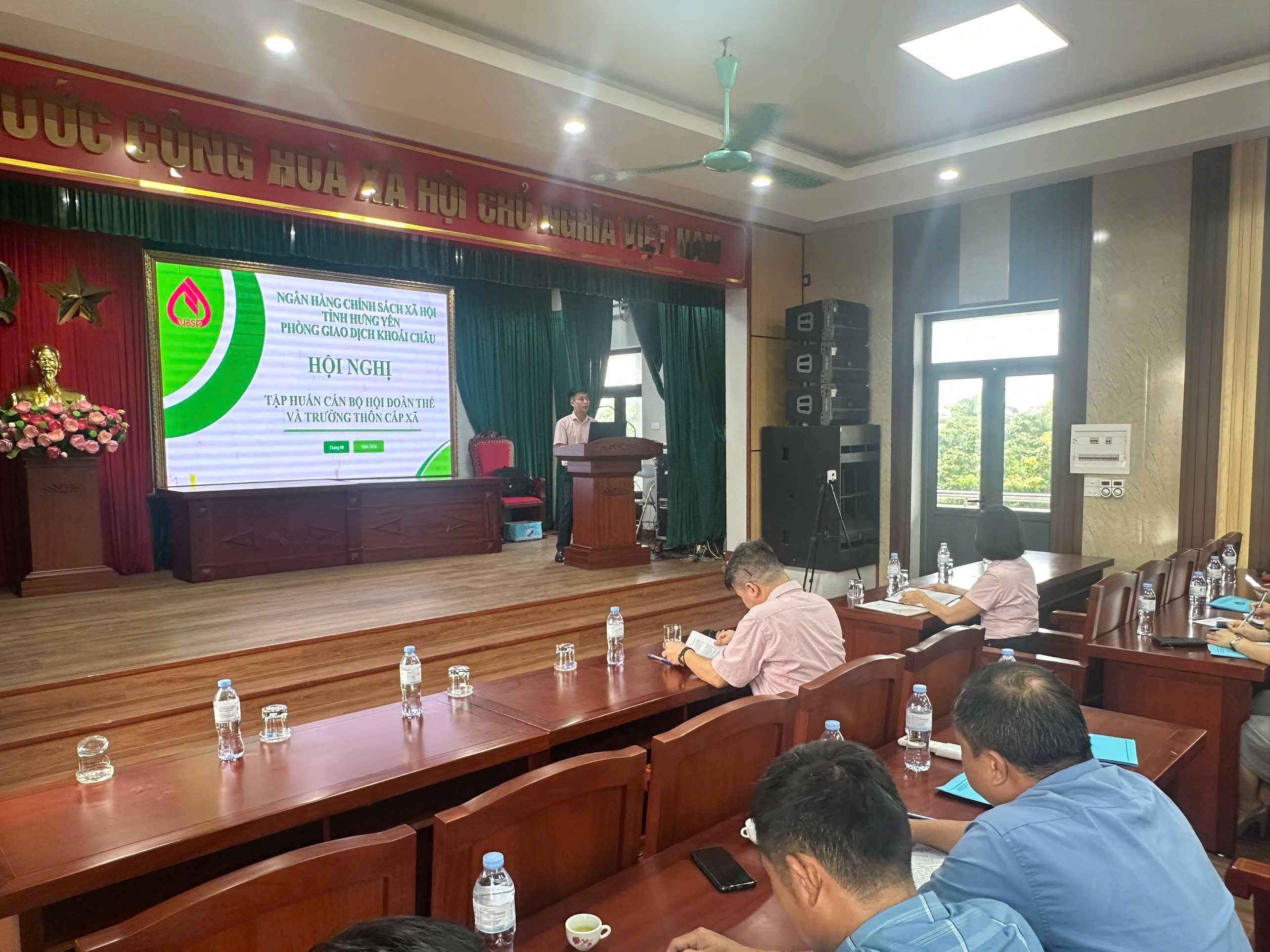 Ngân hàng Chính sách xã hội Khoái Châu tập huấn đối với trưởng thôn/ trưởng khu phố trong thực hiện tín dụng chính sách xã hội