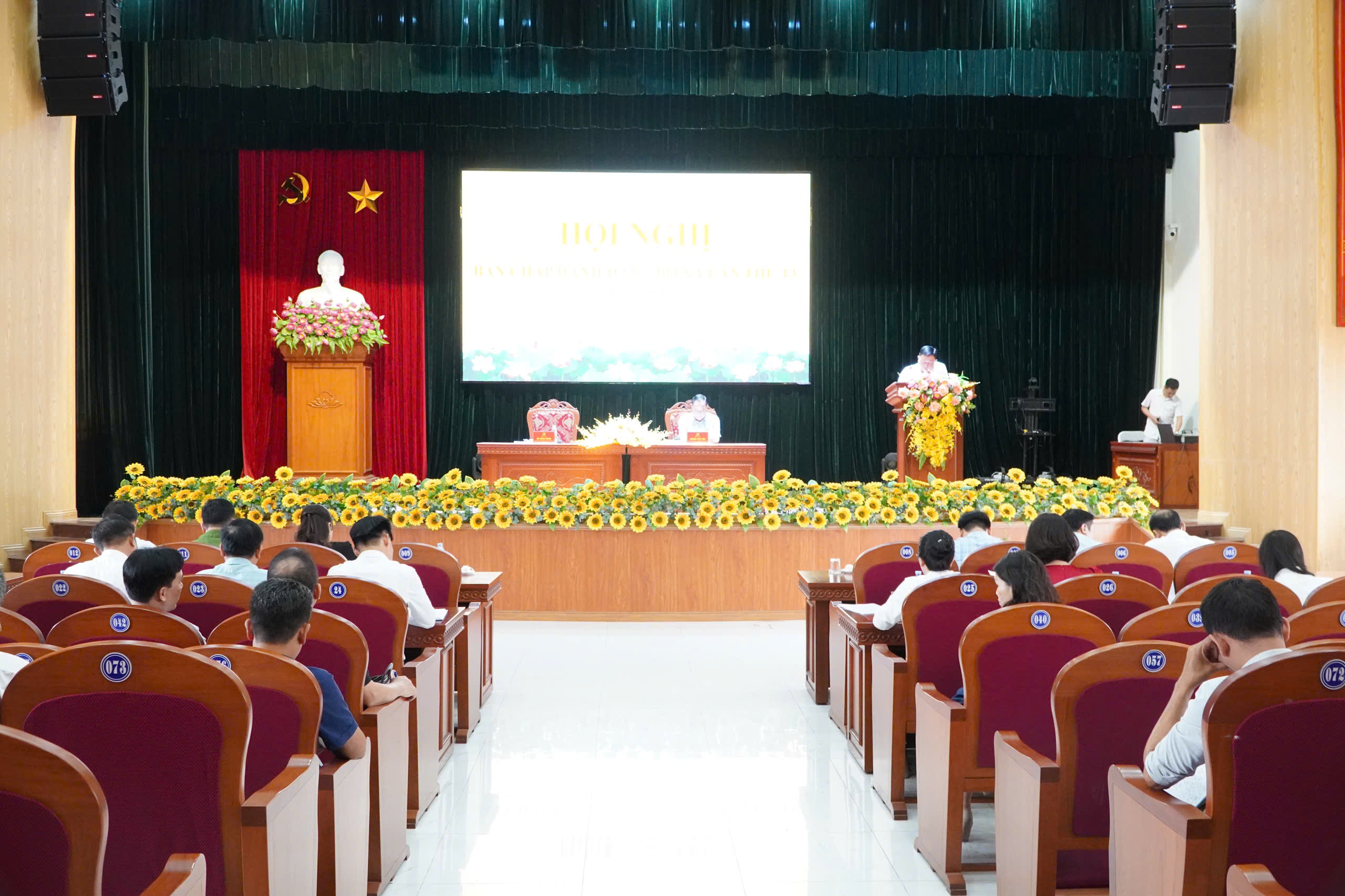 Đảng ủy xã Việt Tiến tổ chức Hội nghị Ban Chấp hành Đảng bộ xã (mở rộng)