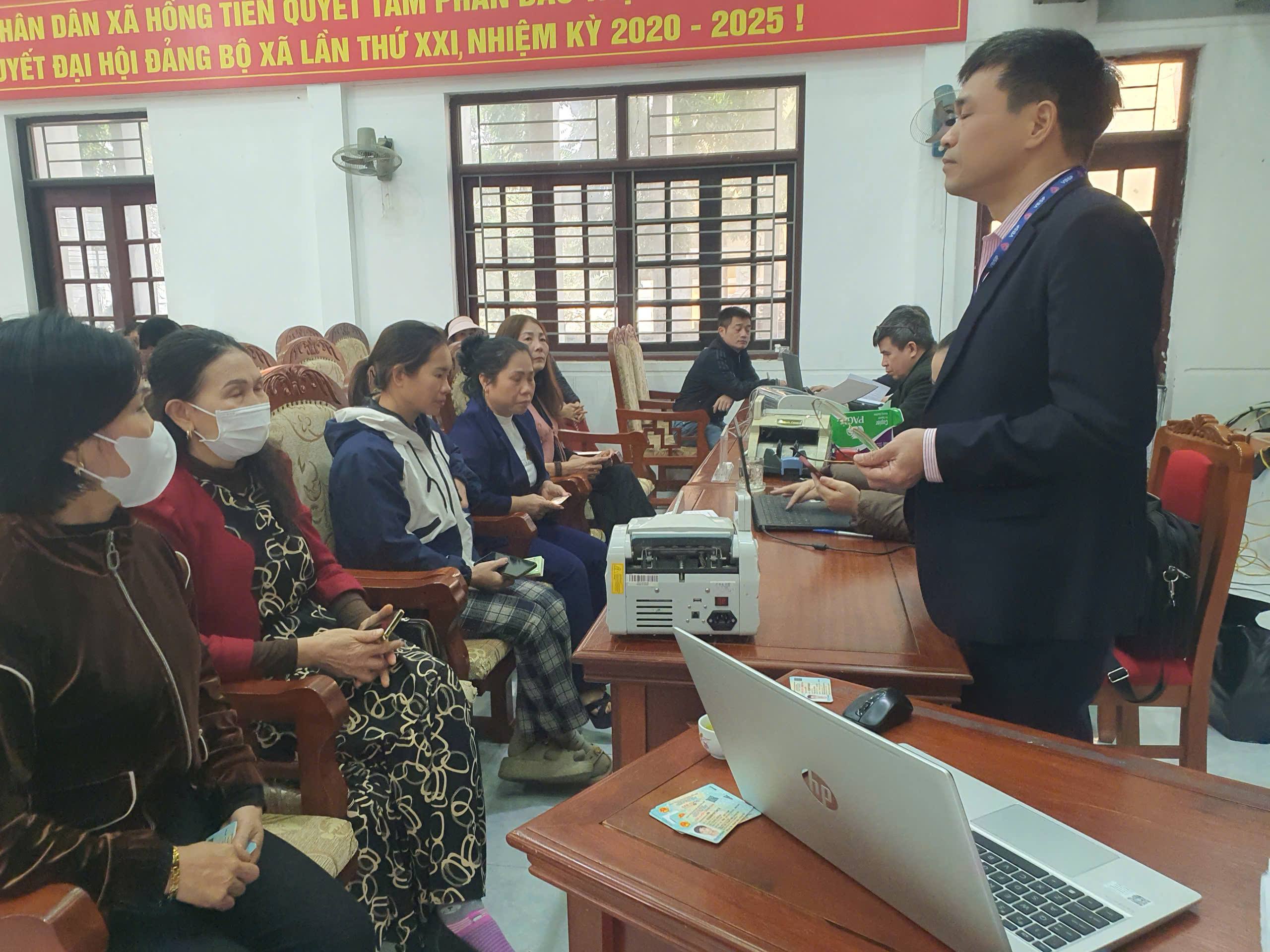 Tấm gương điển hình Tổ trưởng tổ tiết kiệm và vay vốn (tổ TK&VV) tận tụy, trách nhiệm trong hoạt động tín dụng chính sách