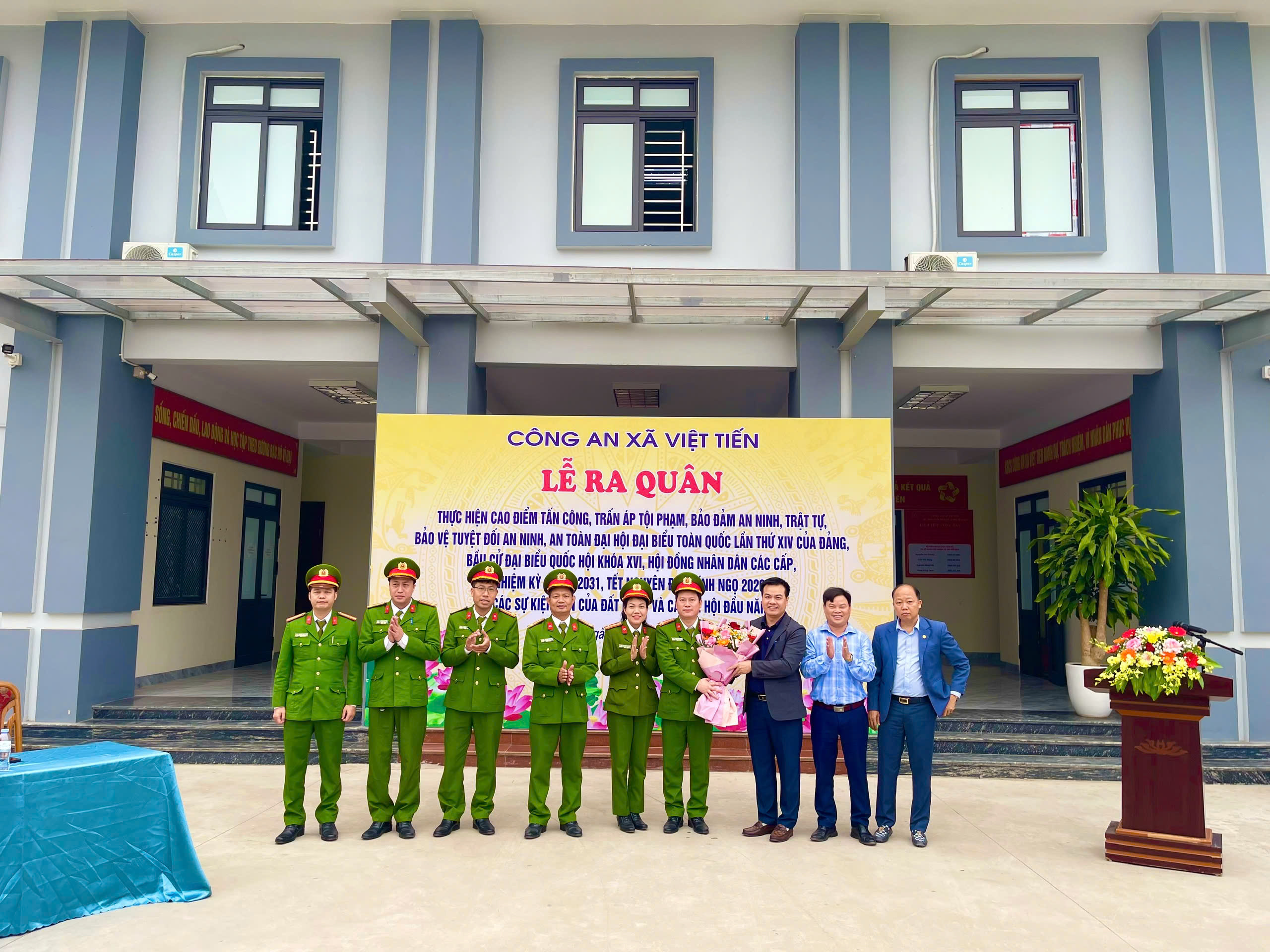 Công an xã Việt Tiến: Ra quân thực hiện cao điểm tấn công, trấn áp tội phạm