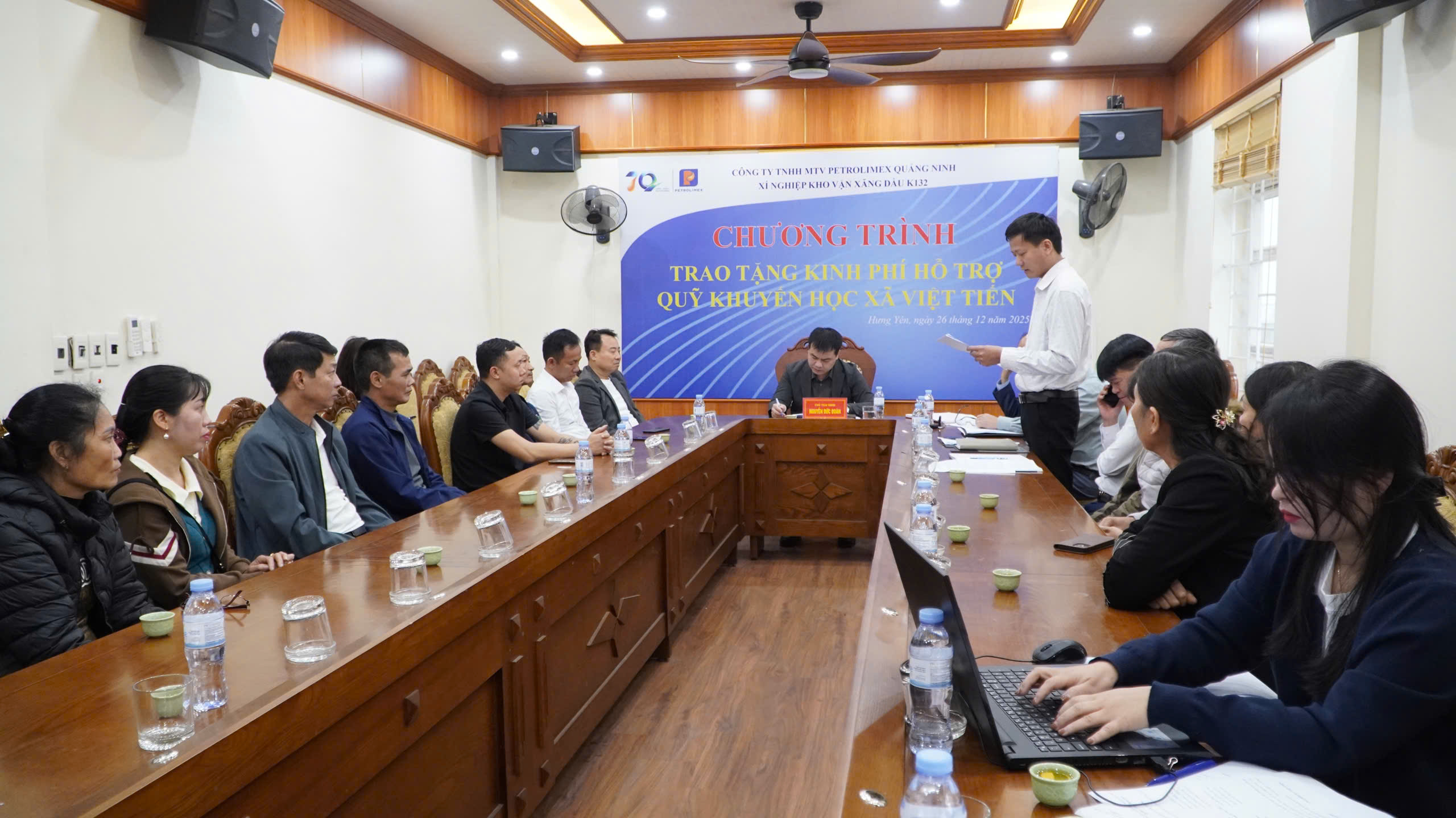 Việt Tiến tổ chức hội nghị bố trí đất ở tái định cư phục vụ dự án cải tạo, nâng cấp đường ĐH.57, huyện Khoái Châu