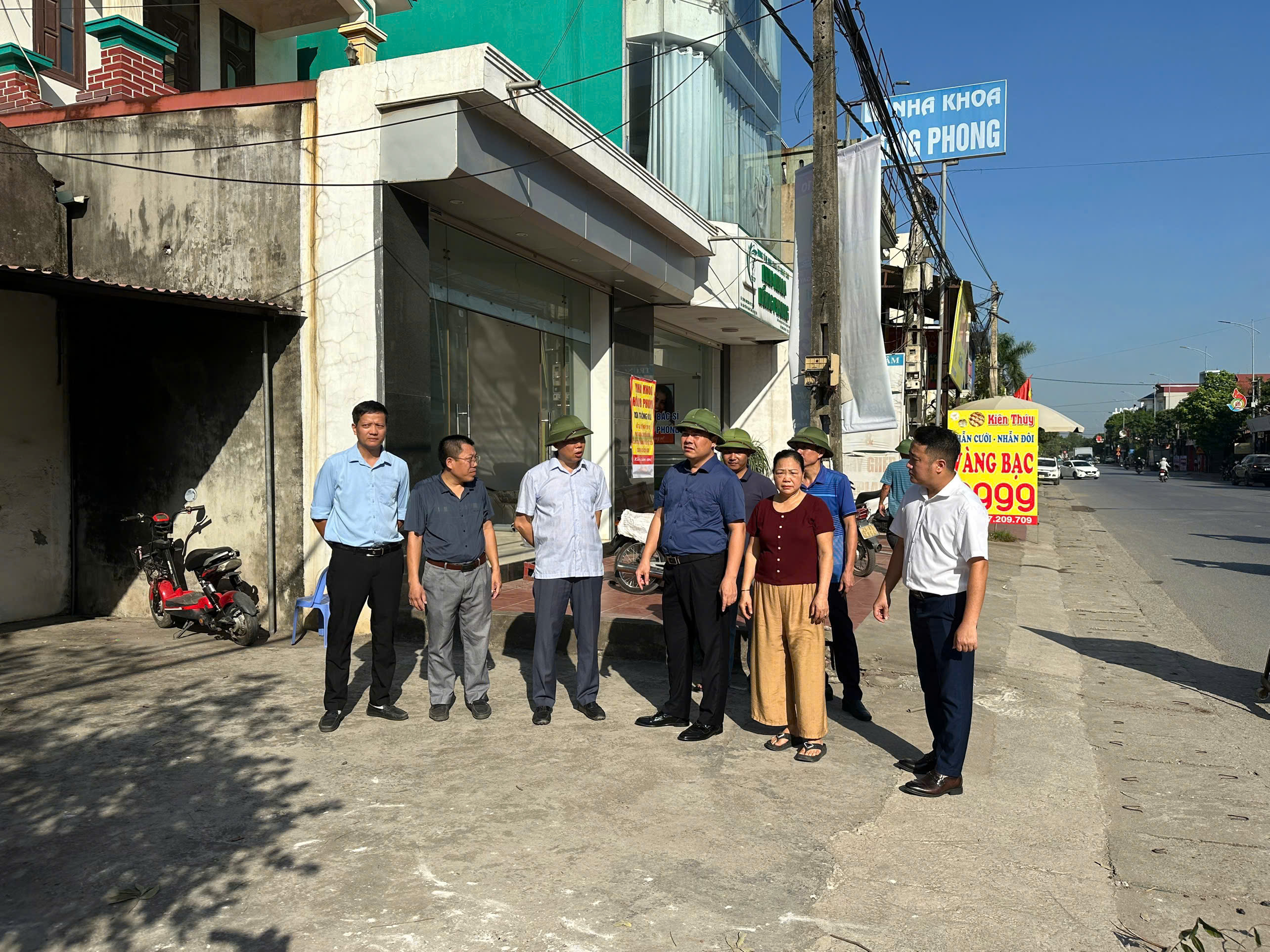 Xã Việt Tiến đẩy mạnh giải phóng mặt bằng, phục vụ thi công tuyến đường ĐT.384B